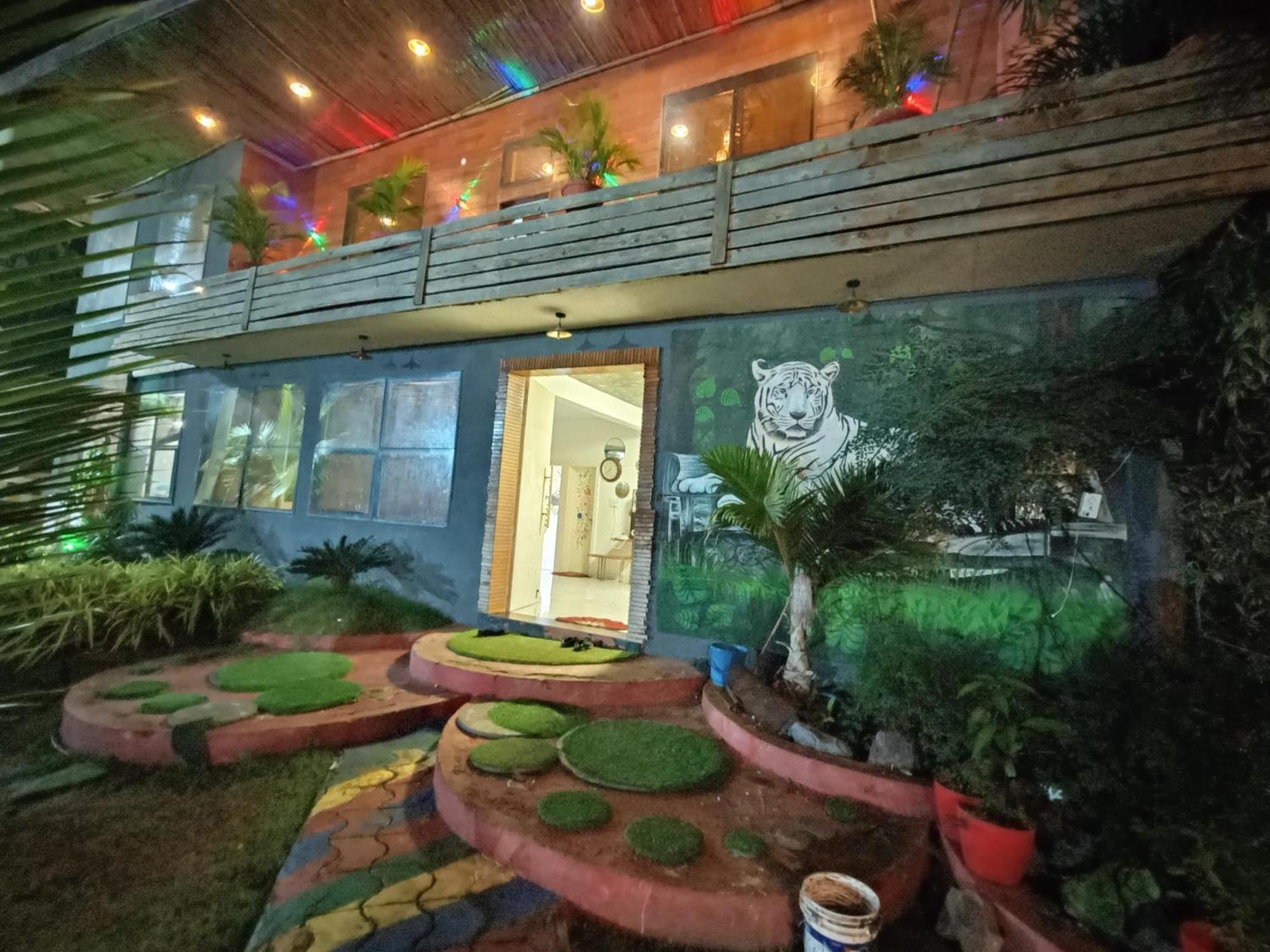 Leopard Farmhouse Mhow Exterior foto